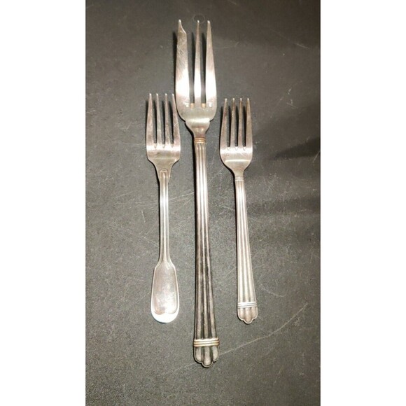 Mixed Lot Of CHRISTOFLE France Silverplate 1 Serving, 2 Salad Forks NO MONOGRAM - Picture 2 of 10